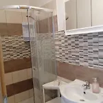 Sobe Pri Rozi * Postojna