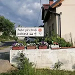 Sobe Pri Rozi