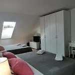 Sobe Pri Rozi * Postojna