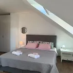 Sobe Pri Rozi Postojna